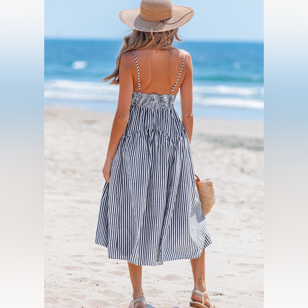 NWT Cupshe Black and White Striped Dress - Picture 2 of 9